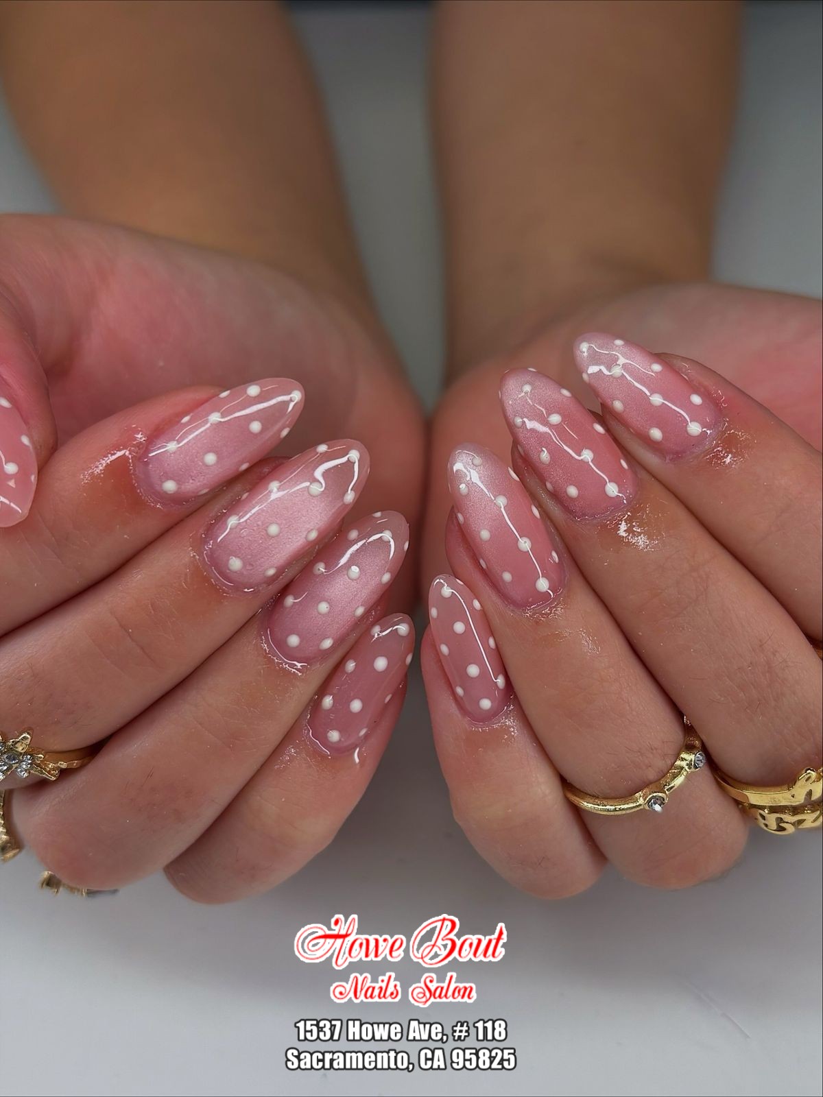 Howe Bout Nails Salon 